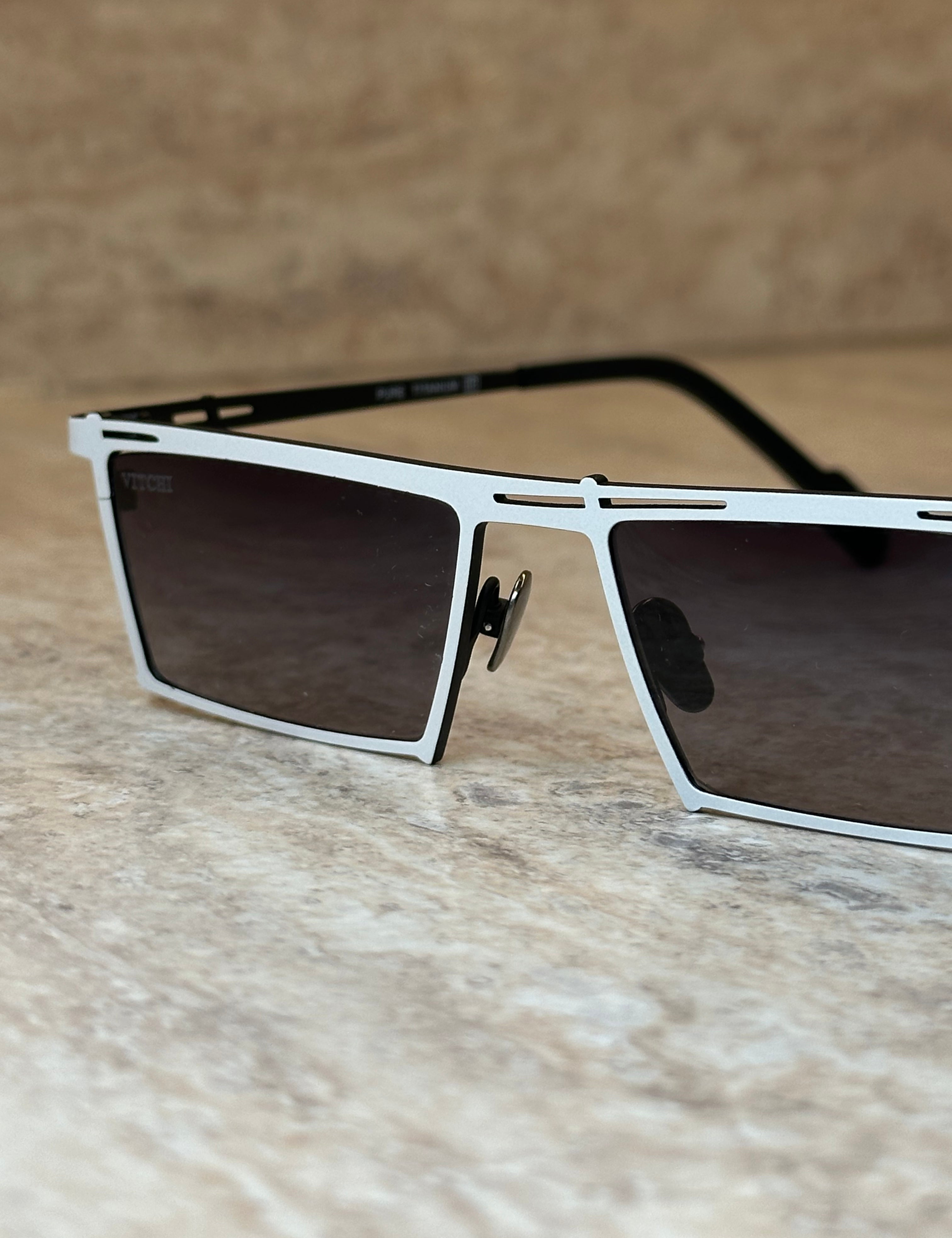 King Glasses White