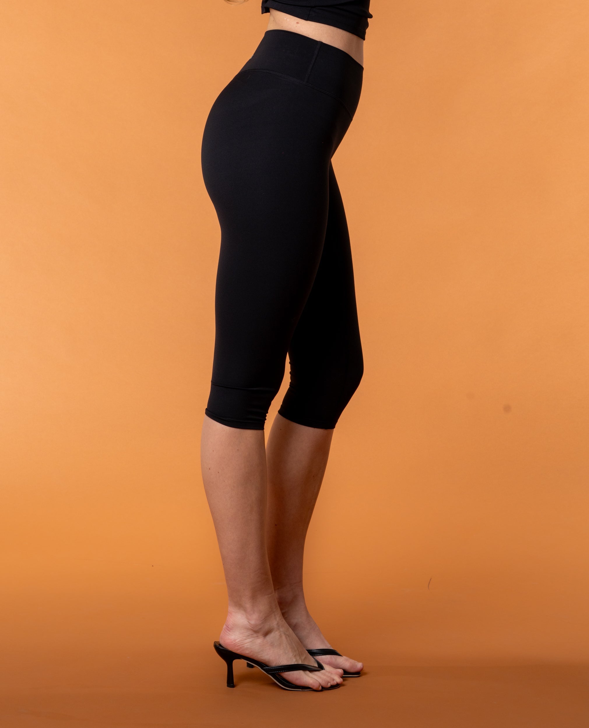 Capri Tights - NORTHLINE LABEL AS