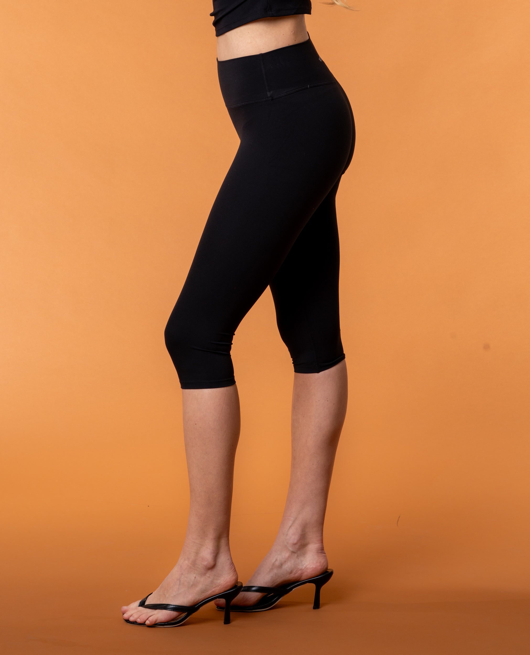 Capri Tights - NORTHLINE LABEL AS