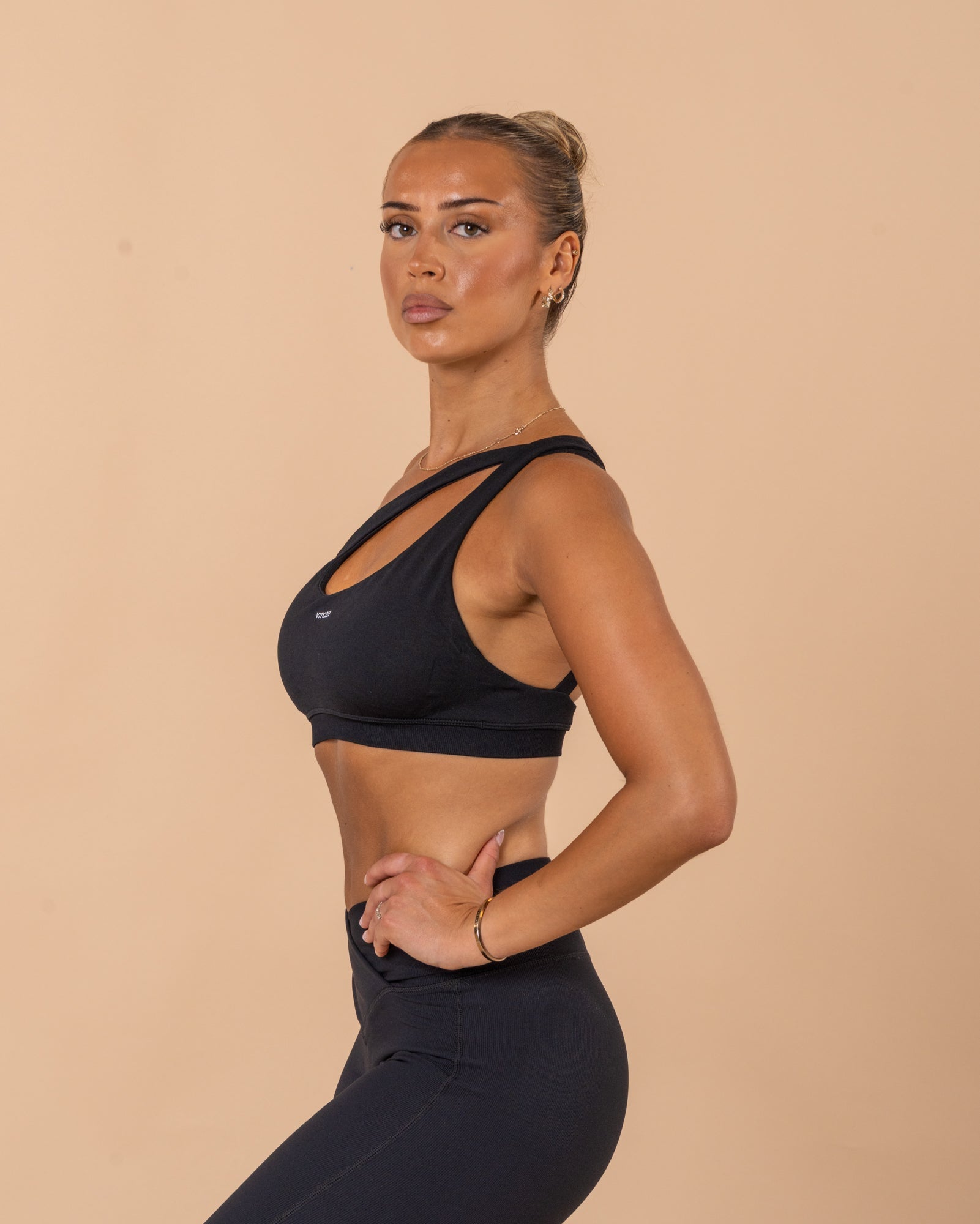 Crazy shape top - NORTHLINE LABEL AS