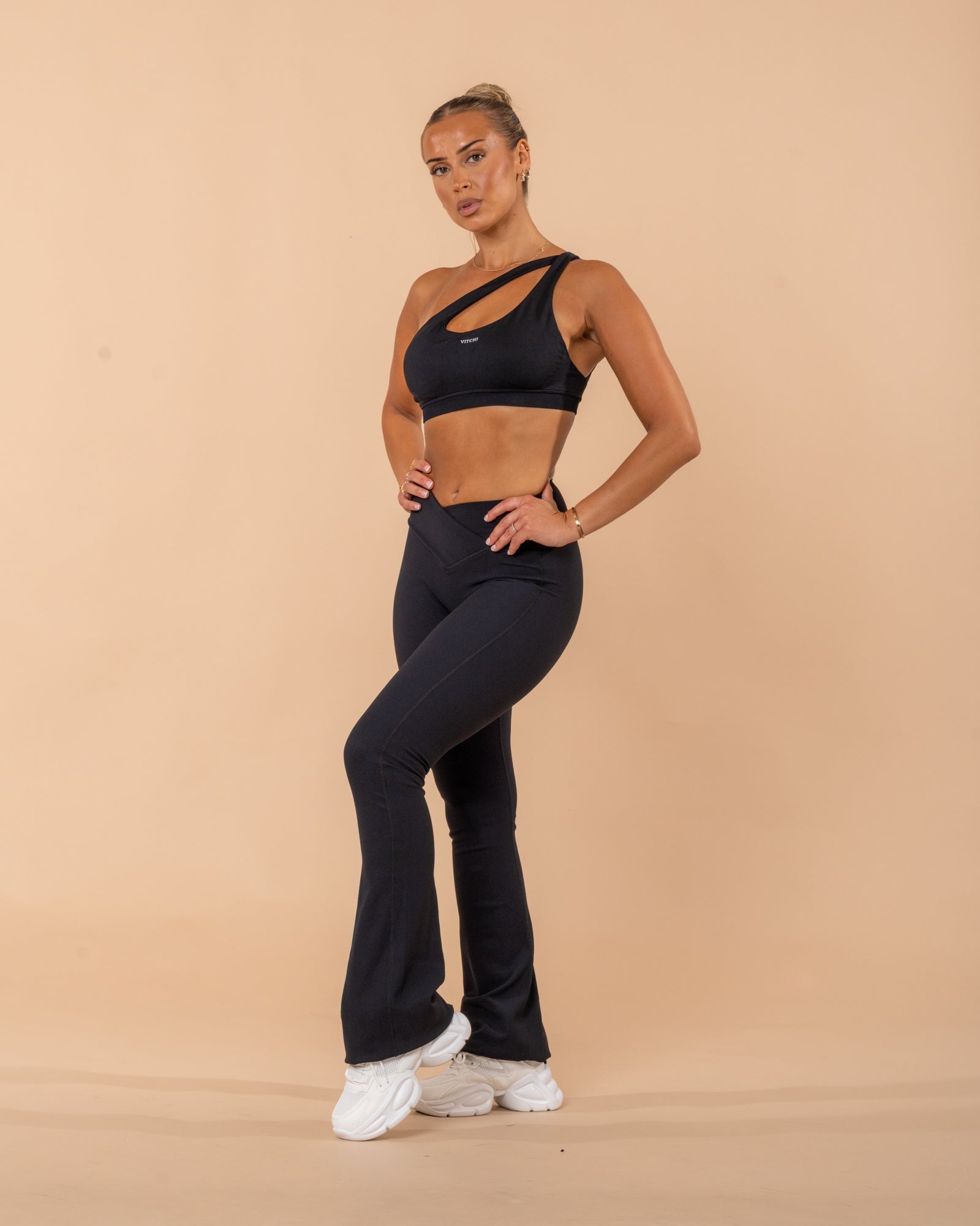 Crazy shape top - NORTHLINE LABEL AS