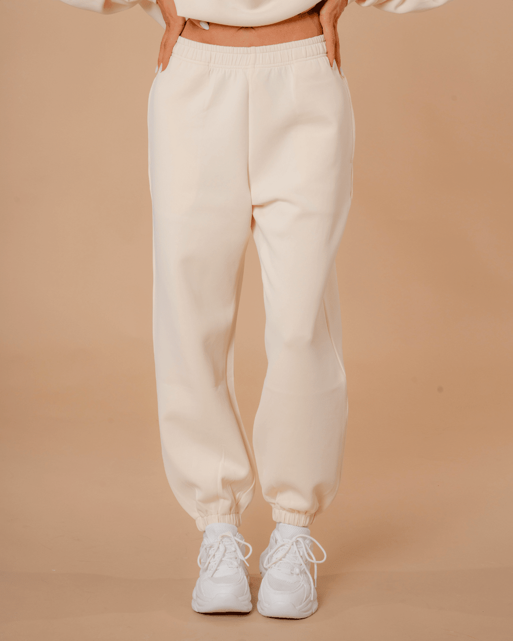 Luxe tracksuit pants oversized vanilla - NORTHLINE LABEL AS