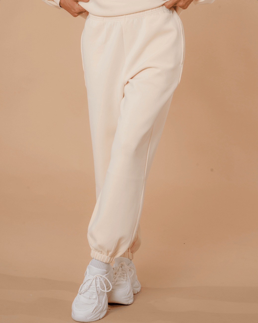 Luxe tracksuit pants oversized vanilla - NORTHLINE LABEL AS