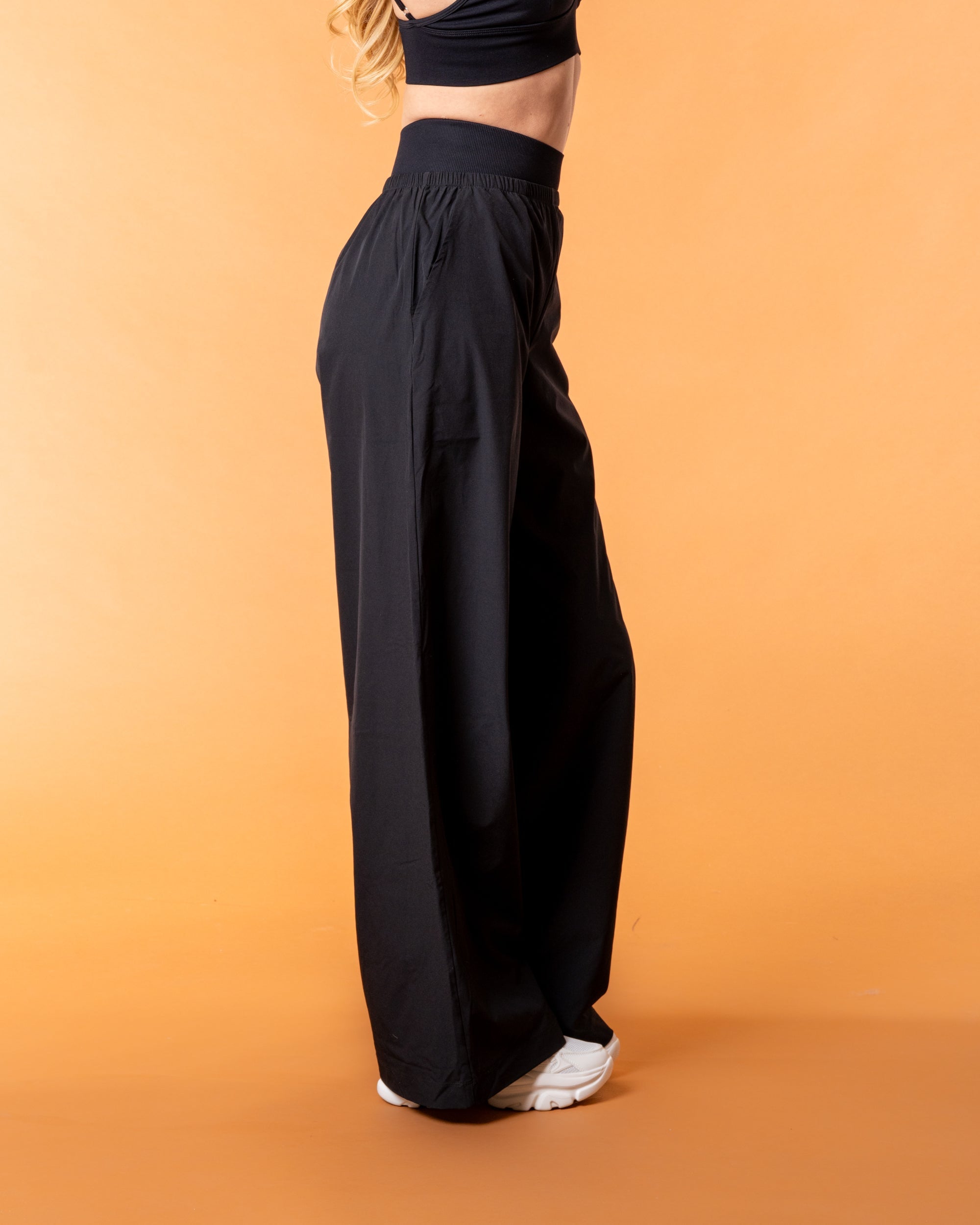 Off Duty Pants Black - NORTHLINE LABEL AS