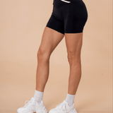Quiet power shorts - NORTHLINE LABEL AS